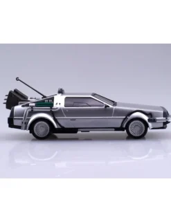 Aoshima Movie Mecha Series 11 Back To The Future DeLorean 1/43 Scale Model Kit