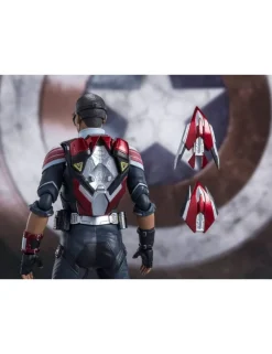Bandai S.H. Figuarts The Falcon and the Winter Soldier Falcon