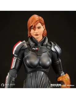 Dark Horse Mass Effect Commander Jane Shepard