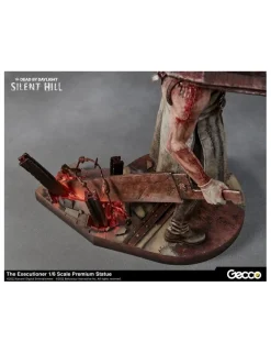 Gecco Silent Hill x Dead by Daylight The Executioner Premium Statue 1/6 Scale