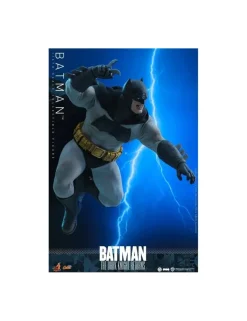 Hot Toys DC Comics Masterpiece Batman The Dark Knight Returns 1/6 Scale Collectible Figure