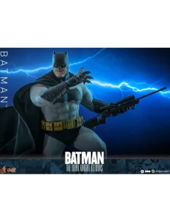 Hot Toys DC Comics Masterpiece Batman The Dark Knight Returns 1/6 Scale Collectible Figure