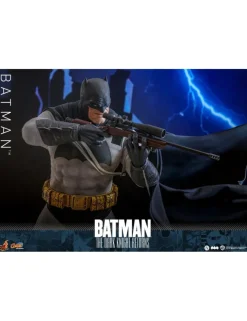 Hot Toys DC Comics Masterpiece Batman The Dark Knight Returns 1/6 Scale Collectible Figure