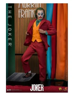 Hot Toys Joker 1/6 Scale Collectible Figure