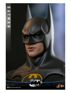 Hot Toys Movie Masterpiece Batman Returns 1/6 Scale Collectible Figure