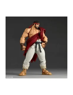 Kaiyodo Amazing Yamaguchi Revoltech No. 079 Street Fighter 6 Ryu