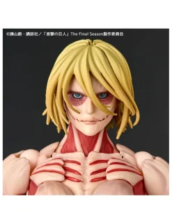 Kaiyodo Amazing Yamaguchi Revoltech Attack on Titan Female Titan