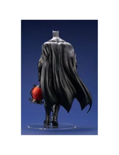 Kotobukiya ARTFX DC Universe Batman Last Knight on Earth