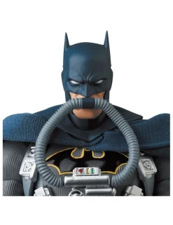 Medicom Toy MAFEX Batman Hush Stealth Jumper Batman