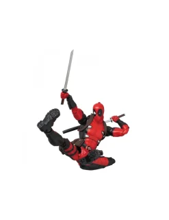 Medicom Toy MAFEX Deadpool Gurihiru Art Version