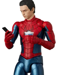 Medicom Toy MAFEX Spider-Man No Way Home Spider-Man New Red & Blue Suit
