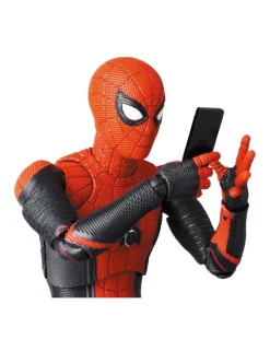 Medicom Toy MAFEX Spider-Man No Way Home Spider-Man Upgraded Suit