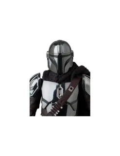 Medicom Toy MAFEX Star Wars The Mandalorian Chrome Version
