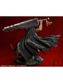 Medicos Berserk Guts Black Swordsman Version