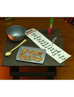 Neca Elvira Mistress of the Dark Elvira Very Scary X-Mas Version