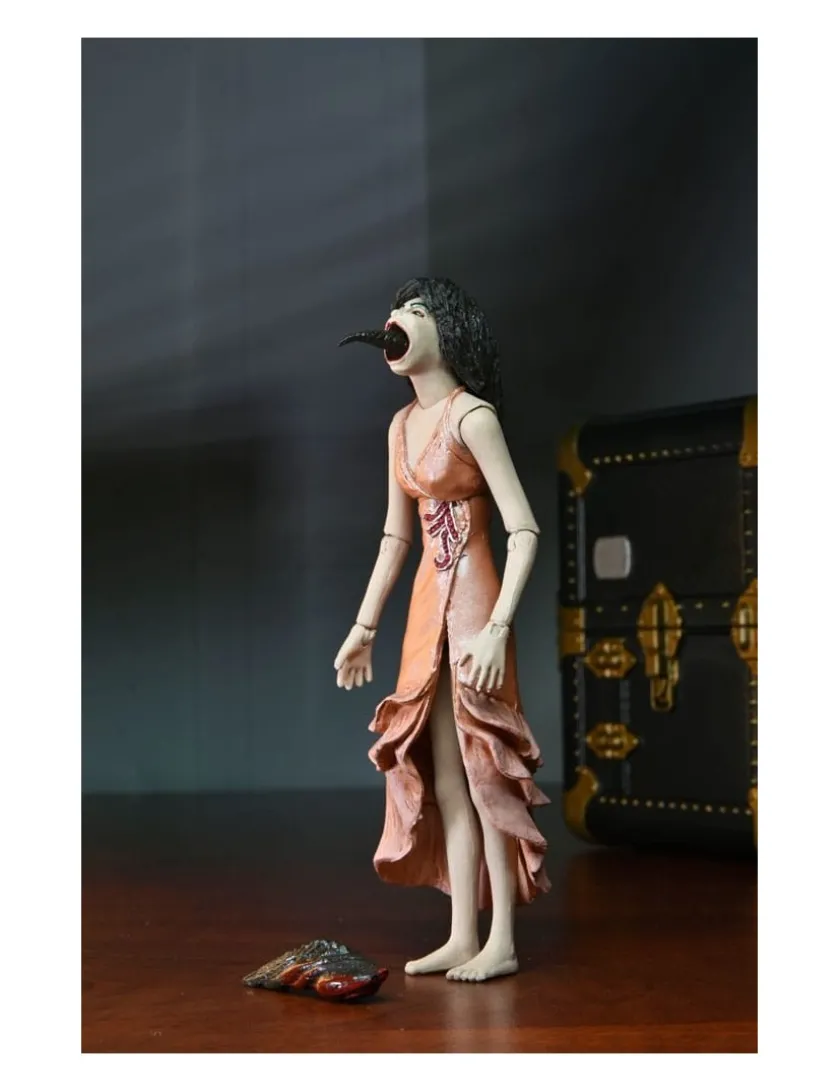 Neca Puppet Master Leech Woman & Toulon's Puppet Case