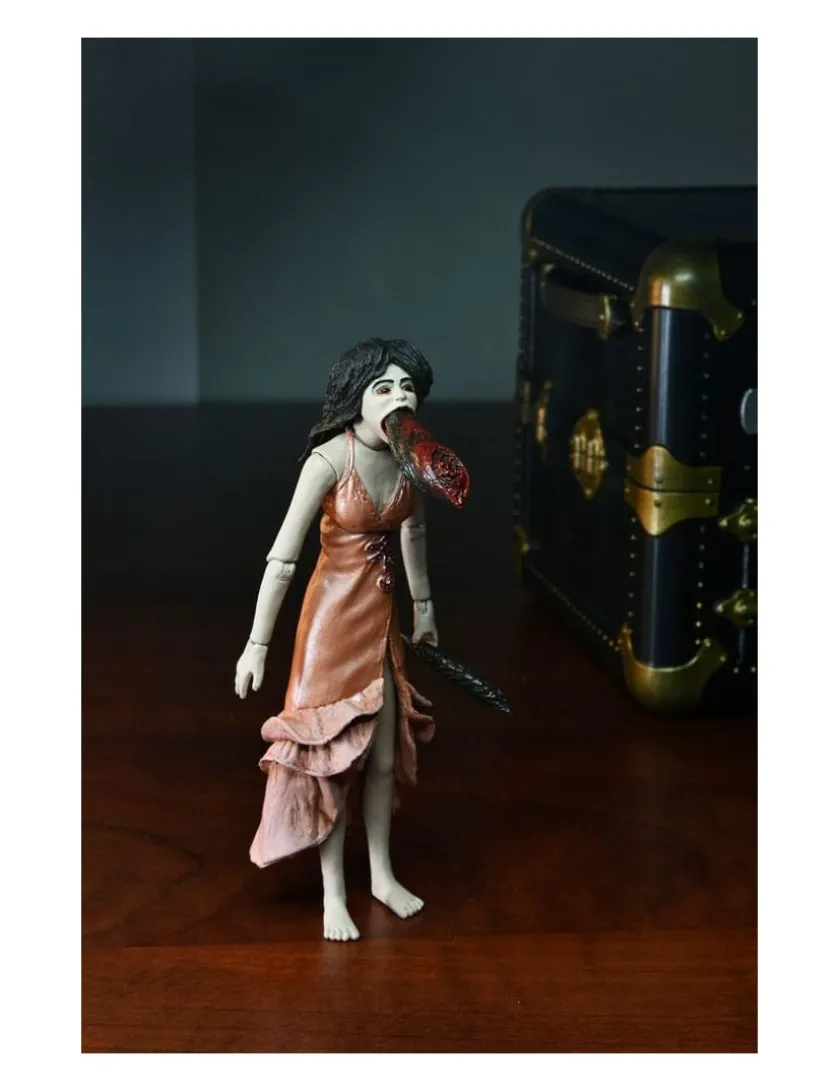 Neca Puppet Master Leech Woman & Toulon's Puppet Case