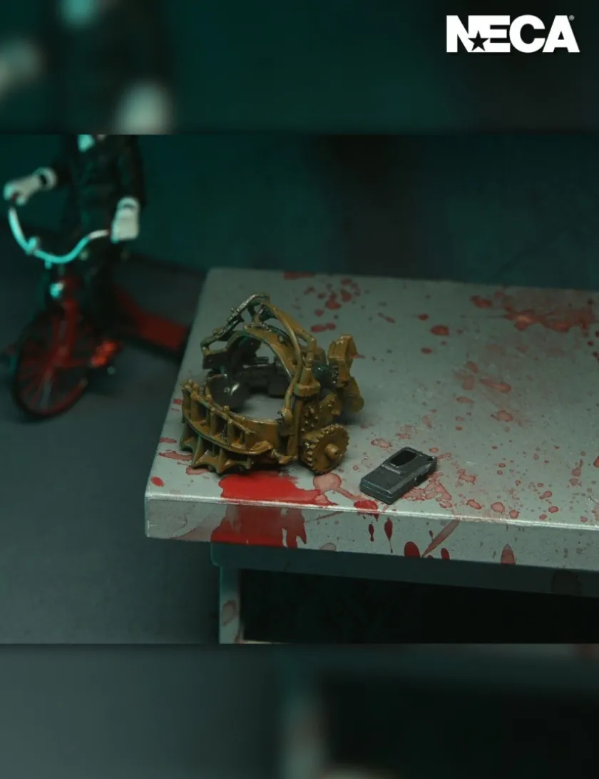 Neca Saw Jigsaw Killer Red Robe