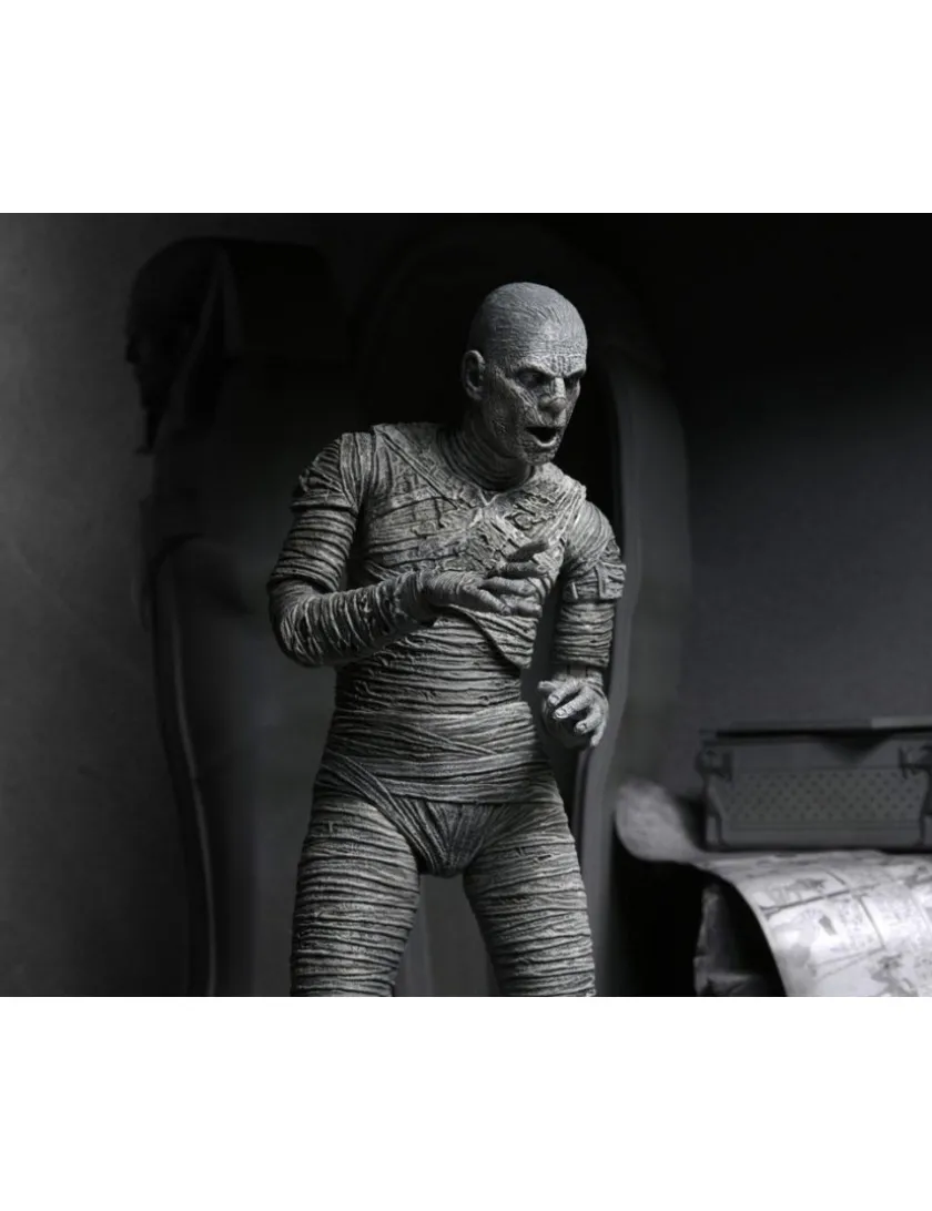 Neca Universal Monsters Ultimate The Mummy Black & White