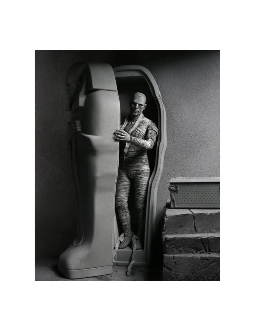Neca Universal Monsters Ultimate The Mummy Black & White